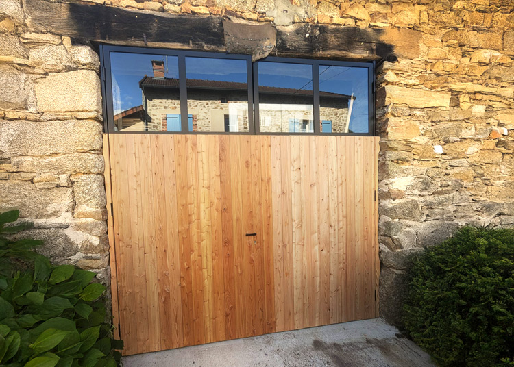 menuiserie-petit87-menuiserie-exterieure-porte-de-garage-bois